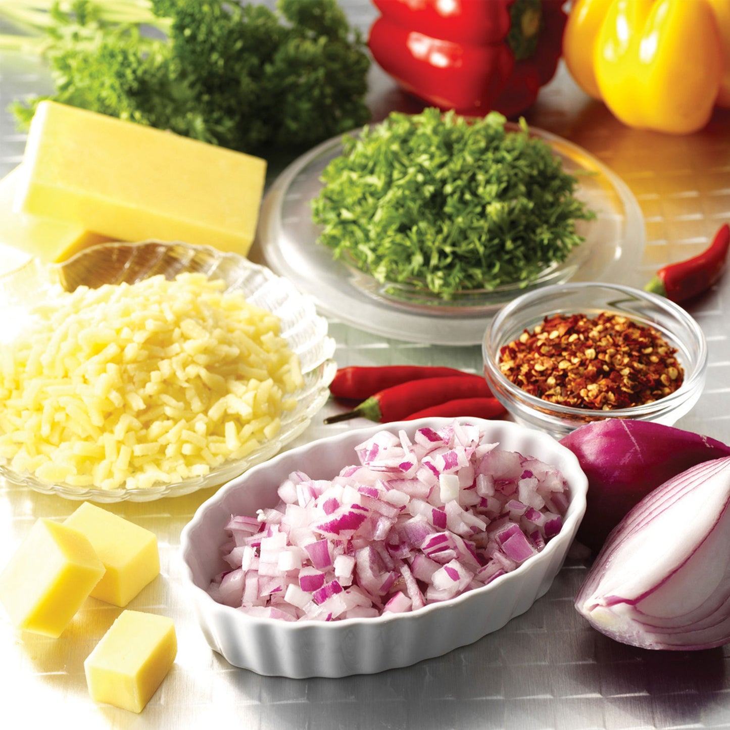 Kenwood Blender 500W Smoothie Blender/Smoothie Maker 1.5L with Grinder Mill, Chopper Mill, Ice Crush Function BLP15.360 Black & White