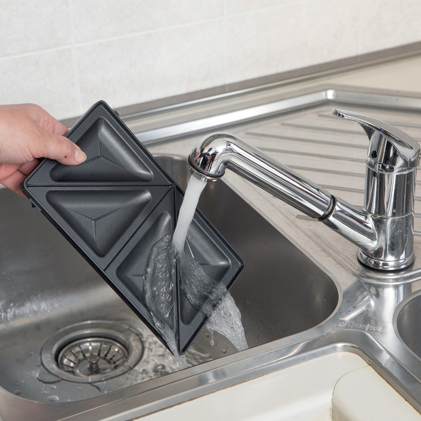 KENWOOD 2-in-1 Sandwich Maker & Grill with 2 Sets of Non Stick Multifunctional Plates for Grilling and Toasted Sandwiches SMP02.000WH White