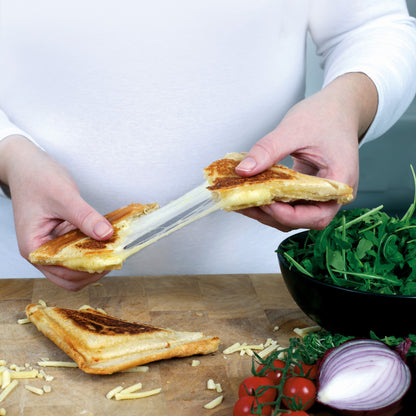 KENWOOD 4 Slots 2-in-1 Sandwich Maker & Grill (180° Open Flat for Using as a Griddle) with 2 Sets of Non Stick Multifunctional Plates for Grilling and Toasted Sandwiches SMP94.A0WH White