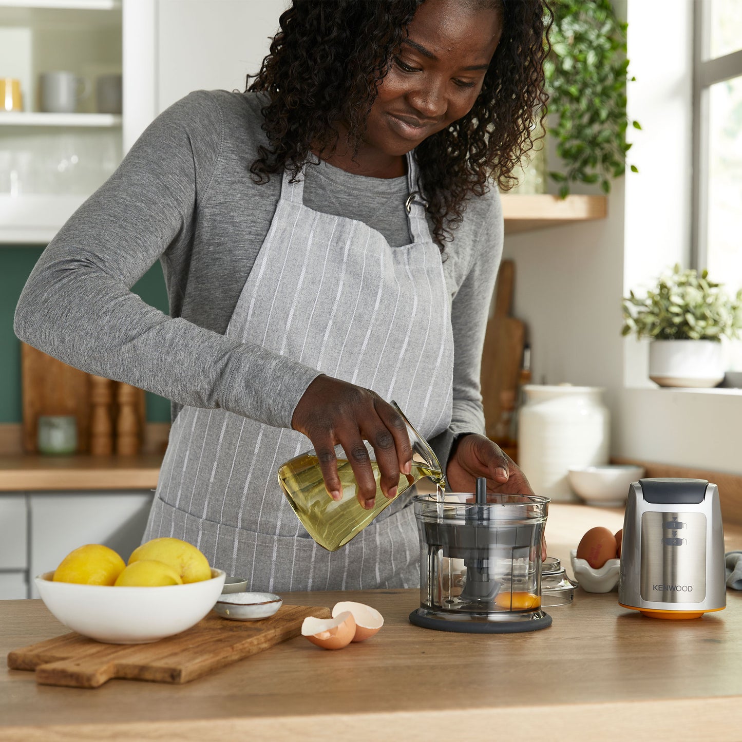 Kenwood Mini Food Chopper CHP61 Series – 400W Electric Chopper with Glass Bowl | Models CHP61.100WH & CHP61.200WH