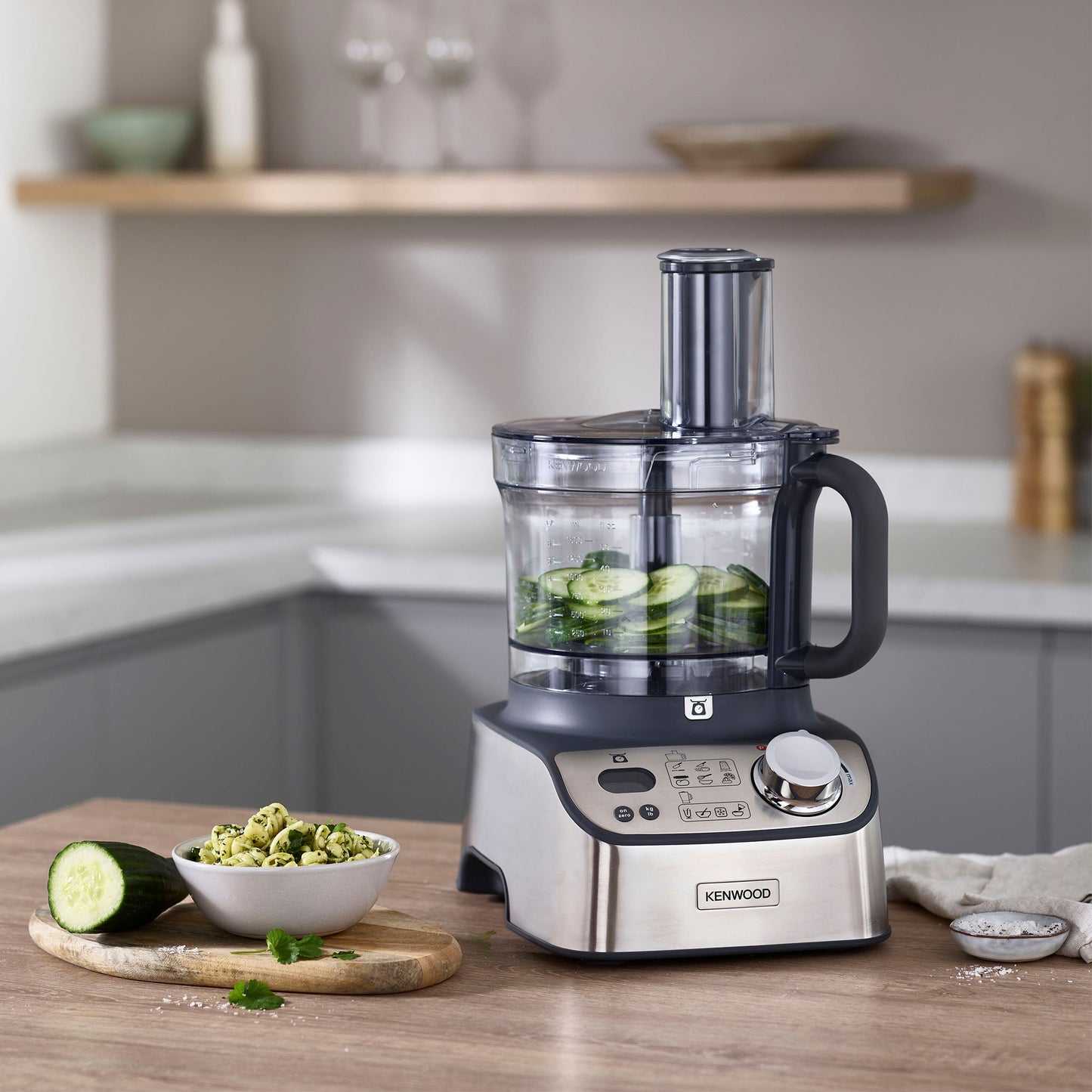 Kenwood Food Processor 1000W With Glass Blender, Glass Mill, Juicer Extractror, Dual Metal Whisk, Dough Maker, Citrus Juicer, Express Serve/Salad Maker, Kitchen Scale/Weighing Tray Fdm71.980Ss Silver