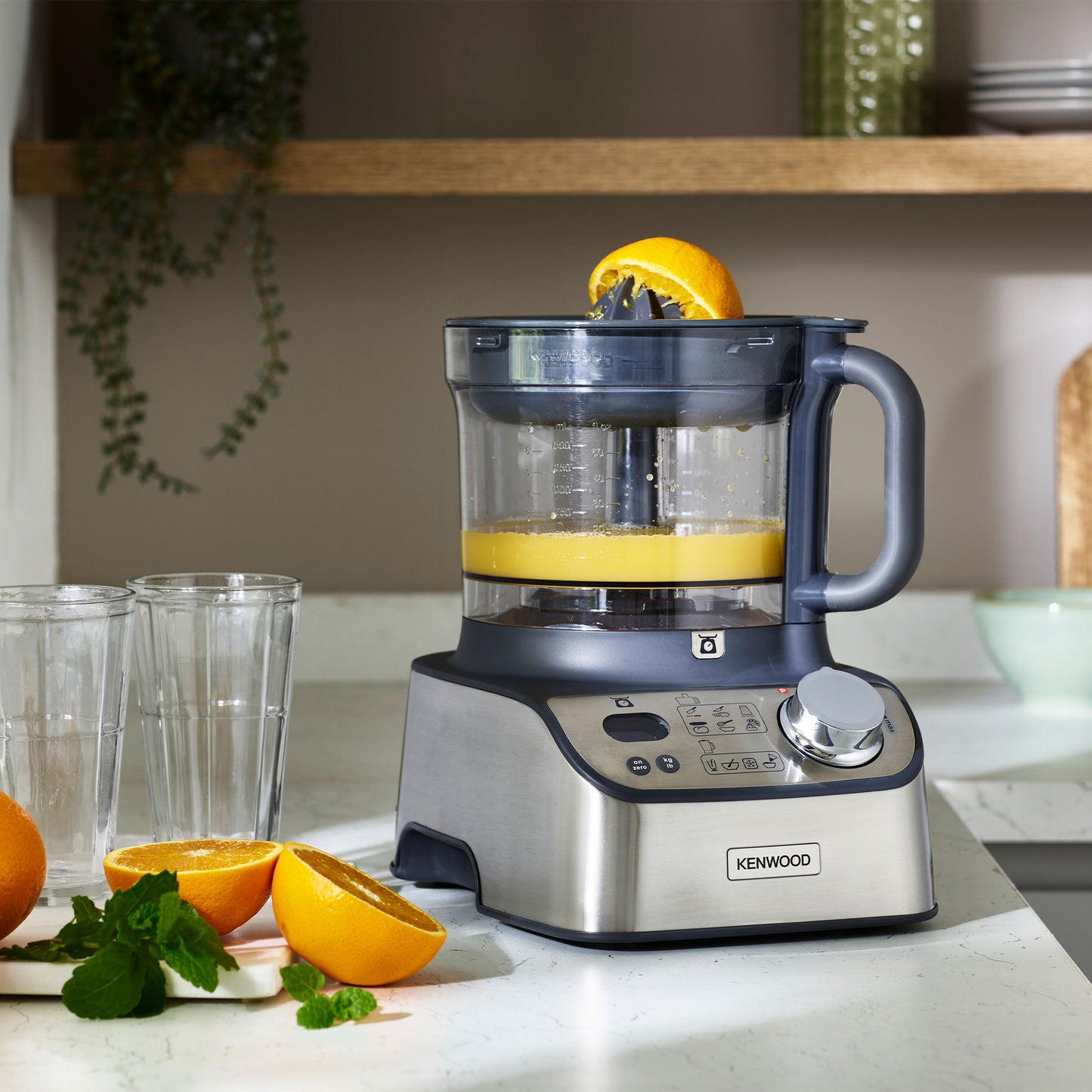 Kenwood Food Processor 1000W With Glass Blender, Glass Mill, Juicer Extractror, Dual Metal Whisk, Dough Maker, Citrus Juicer, Express Serve/Salad Maker, Kitchen Scale/Weighing Tray Fdm71.980Ss Silver