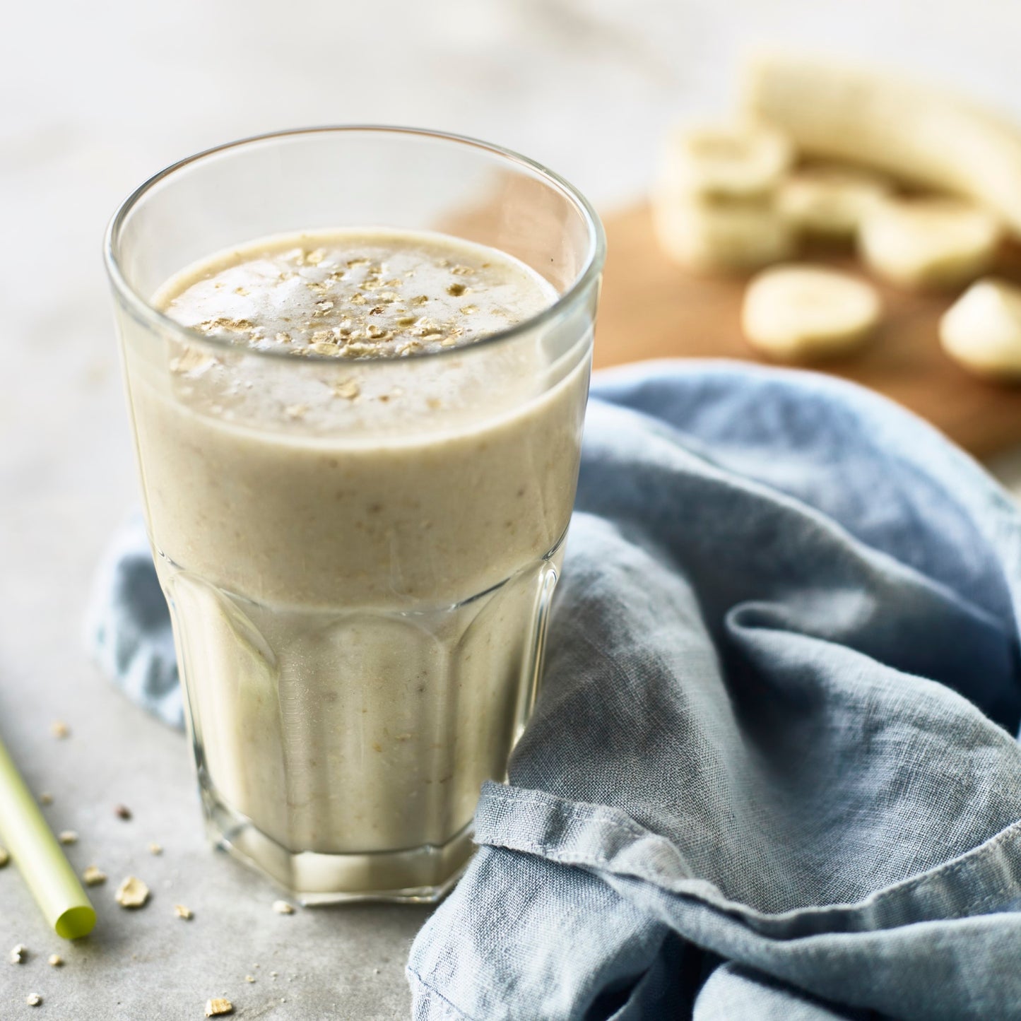 Kenwood Hand Blender 600W With 500Ml Chopper, 500Ml Beaker, Whisk, Triblade Technology Hdp104Wg White