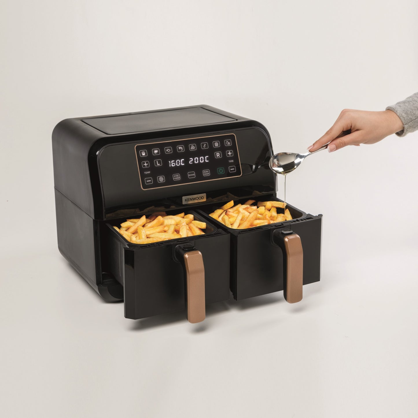 KENWOOD Digital Twin Air Fryer 1.7KG+1.7KG 4L+4L XXXL Capacity with DualZone Technology & Dual Frying Baskets for Frying, Grilling, Broiling, Roasting, Baking, Toasting & Reheating HFP70.000BK Black