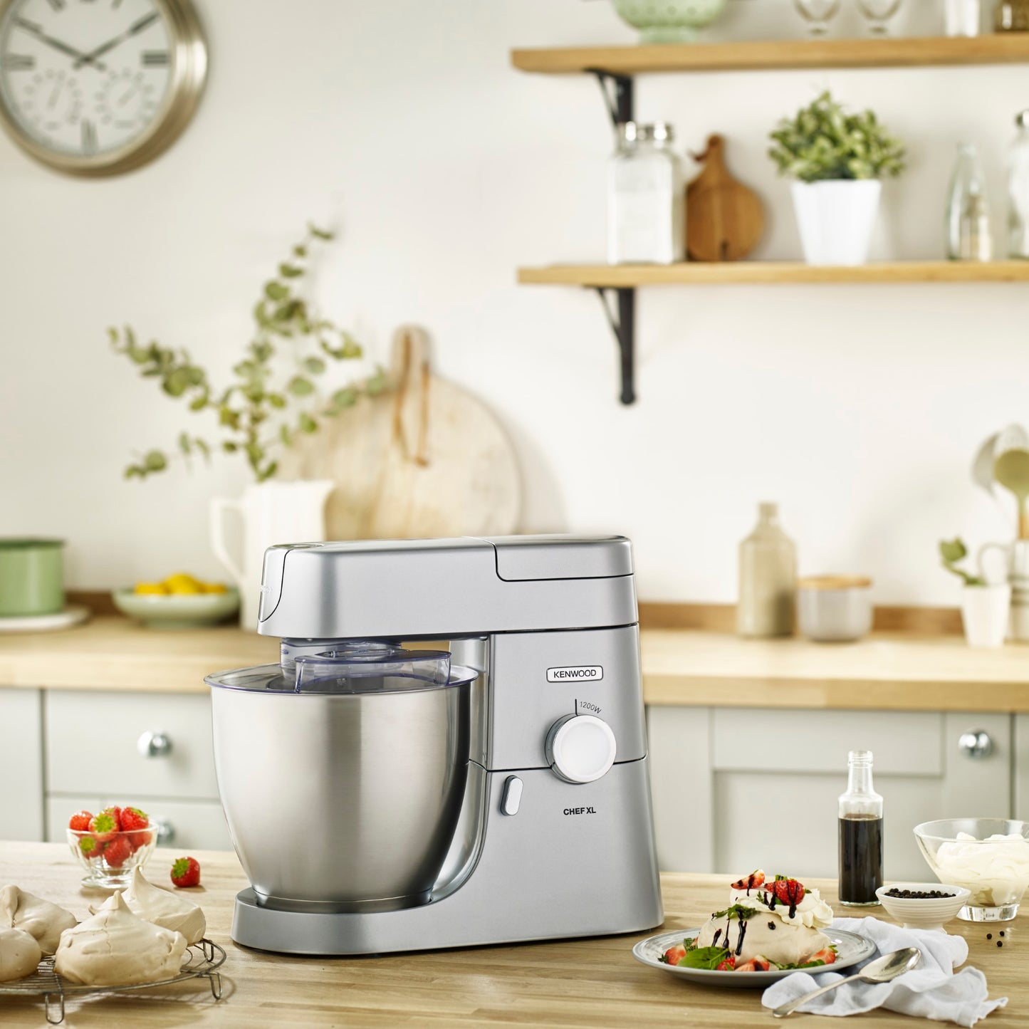 KENWOOD Stand Mixer Kitchen Machine Metal Body CHEF XL 1200W with 6.7L Stainless Steel Bowl, K-Beater, Whisk, Dough Hook, Blender KVL4110S Silver