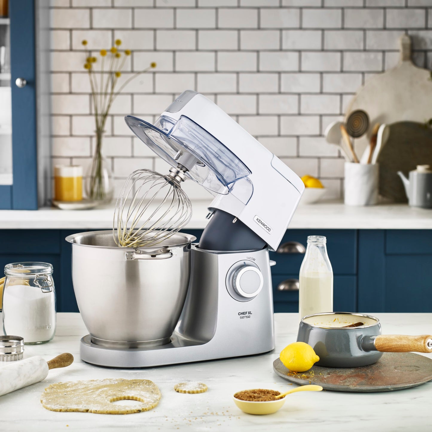 KENWOOD Stand Mixer Kitchen Machine Metal Body CHEF XL SENSE 1400W with 6.7L Stainless Steel Bowl, K-Beater, Whisk, Dough Hook, Folding Tool, Meat Grinder, Food Processor KVL6140T Silver/White