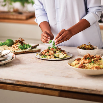 KENWOOD 30L Microwave Oven with Grill, Convection, Digital Display, 5 Power Levels, Defrost Function, Stainless Steel, Auto Menu, 95 Minutes Timer, Clock Function 900W MWM31.000BK Black/Silver